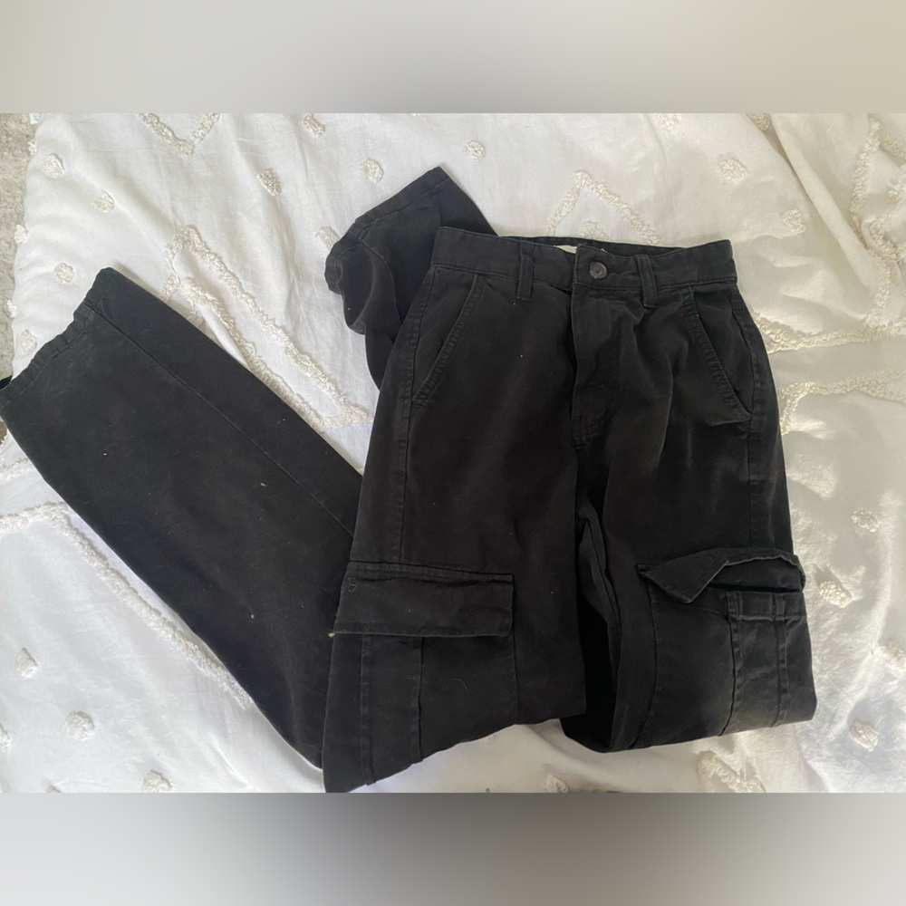 Stradivarius black cargo pants - Picture 1 of 3